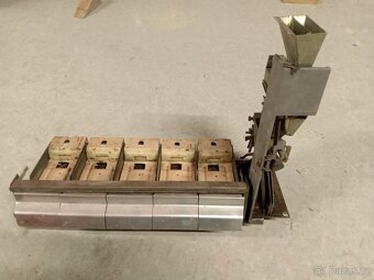 Prodám nástěnný automat na cigarety, Německo. - 13