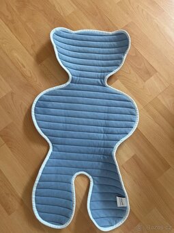 Prodám autosedačku Cybex s isofixem plus 2 vložky - 13