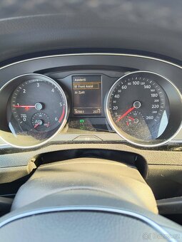 VW Passat B8 2.0 TDI Webasto Tažné - 13