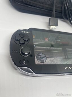 PS Vita Wi-Fi (PCH-1004) OLED -16GB - 13