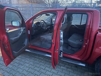 Nissan Navara Double-Cab 2.5DCi 126kw 2009 slušný stav - 13