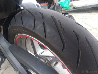 Honda CBR 250 r - 13