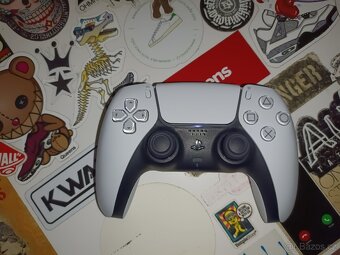 Prodám kompletní herní sestavu PlayStation 5 s mechanikou - 13