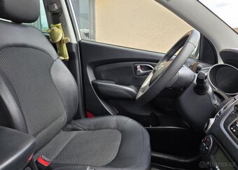 Hyundai ix35 2.0-4x4-AUTOMAT-TEMPOMAT - 13