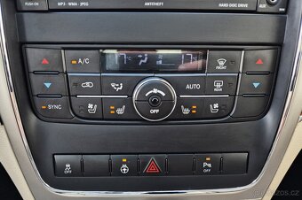 JEEP GRAND CHEROKEE 3.0CRD 177KW 1 MAJITEL FULL VÝBAVA - 13