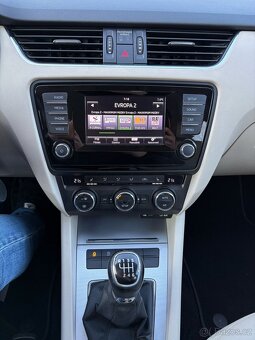 Škoda Octavia Combi - 13