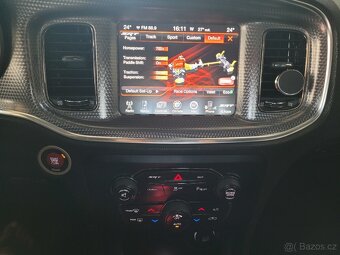 Dodge charger  6.2 hemi srt Hellcat 527kw, DPH, ČR - 13