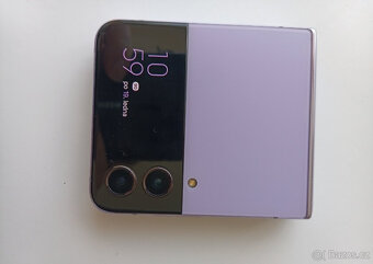 Samsung Galaxy Z Flip 4 - 13