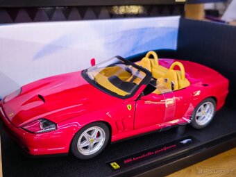 Modely Ferrari 1:18 HotWheels ELITE - 13