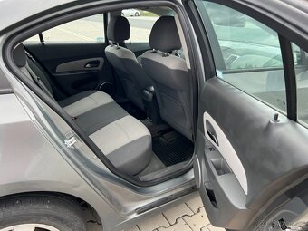 Chevrolet Cruze 1.6i 83kw 1. maj. koup. ČR naj.98t - 13