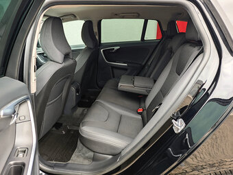 Volvo V60 2.0 D4 Momentum Xenon Webasto - 13