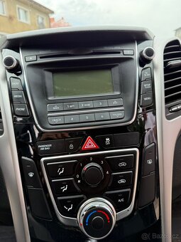 Hyundai i30 1.6 CRDi - 13