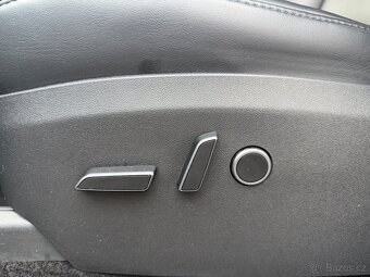 Tesla Model Y Long-Range 2023 DPH cena vcetně TOP 1.majitel - 13