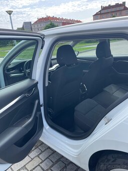 Škoda Octavia Combi 2.0 TDi, DSG, 110 kW, tažné, Style - 13
