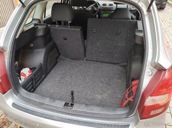 Škoda Fabia Combi 1.4TDi 4.1l/100 KLIMA,tažne,parkov.senzory - 13
