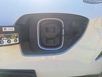 Hyundai Kona Electric - 13