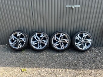 Original ALU kola R19 Škoda vč pneu Bridgestone - 13