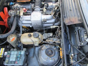 BMW 6 E24 635 CSI, dovoz CH, první maj., 152 tkm, r.v. 83 - 13