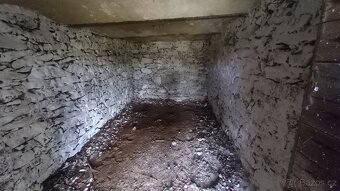 Pozemek se sklepem u dukovan - 13