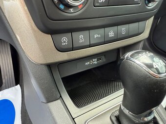 ŠKODA YETI 1,4 TSI STYLE 4x4 DSG - XENON,  PARK. KAMERA - 13