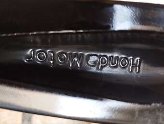 ALU Honda OEM 5x114,3 r17x8j ET 50, 235/45/17 - 13
