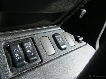 Mitsubishi Pajero V60 3.2 DI-D 4X4 118kW 7MÍST NEHAVAROVANÉ - 13