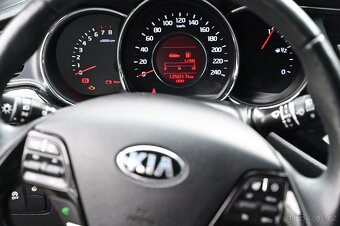 KIA ceed SW JD 1,6 GDI TOP - 13