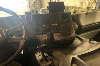 Prodáme hasičskou SCANIA P94 4x2 2000L vody, 500L pěny - 13