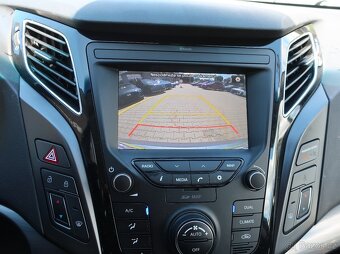 Hyundai i40 WG 1.7CRDi 104kW NAVI ČR 1MAJITEL SERVISKA - 13