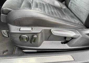 Volkswagen Passat 2,0 TDI DSG nafta automat 140 kw - 13