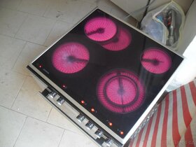 VESTAVNÝ ELEKTRICKÝ SKLOKERAMICKÝ SPORÁK SIEMENS,NEREZ+ZRCAD - 13