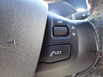 Peugeot 208 Roland Garros 1.5 BlueHDi,limitka,1majitel. - 13