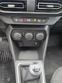 Dacia LOGAN - 13