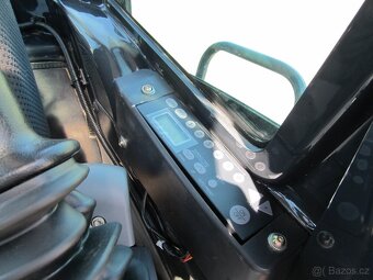 Hitachi ZAXIS 26U - 13