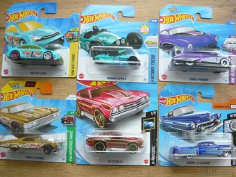 AUTÍČKA HOT WHEELS - 13