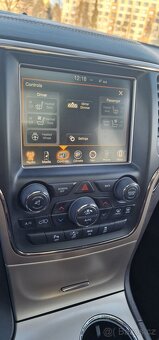 Jeep Grand Cherokee Summit 5.7 HEMI, možnost odpočtu - 13