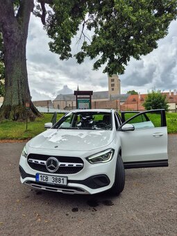 Mercedes Benz GLA200d 2.0 - 13