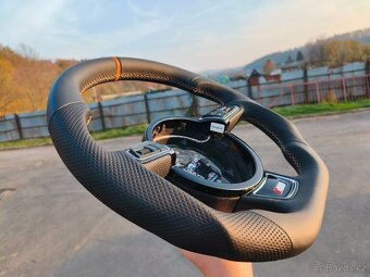 Nový kožený volant Audi PERFORMANCE, exkluzivní tvar - 13