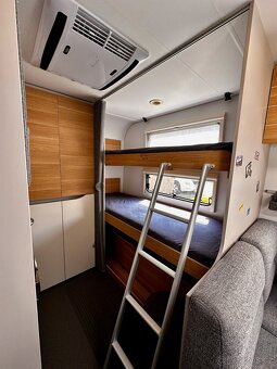 Prodej rodinného obytného přívěsu Adria Adora 573 PT - 13