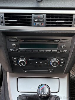 BMW 318i E90 - 13