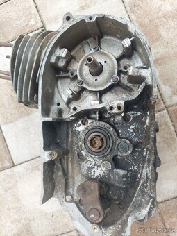 Jawa CZ 175 kyvacka - motor - 13