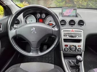 Peugeot 308 1.6i 88 kW tažné,83 tis.km,ČR,serviska,navi - 13