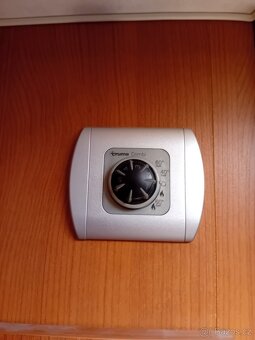 OBYTNÝ AUTOMOBIL FIAT ELNAGH 60000 KM - 13