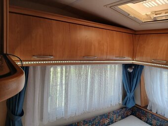 prodám karavan Hobby 460 UFE Exellent - 13