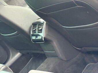 Superb 3 2TDI DSG 147kw Sportline Virtual Matrix  M.rok2023 - 13