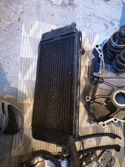 Suzuki Vz 800 Marauder, Díly motoru a chladič - 13