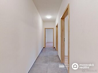 Prodej nového bytu 2+1 s parkovacím stáním ve Vémyslicích - 13