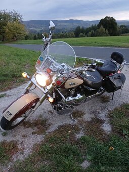 Suzuki Intruder VL1500 LC - 13