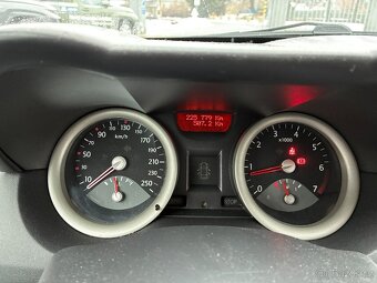 Renault Megane 1.6i 16V 83kW DIGI KLIMA TAŽNÉ NOVÁ AKU - 13