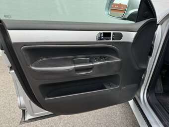 VW Touareg 3.0 TDI R-Line - 13